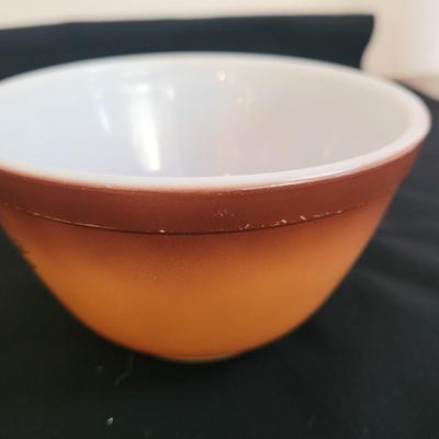 Vintage Pyrex Bowls (K-CE)