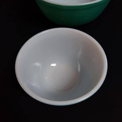 Vintage Pyrex Bowls (K-CE)