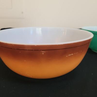 Vintage Pyrex Bowls (K-CE)