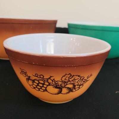 Vintage Pyrex Bowls (K-CE)