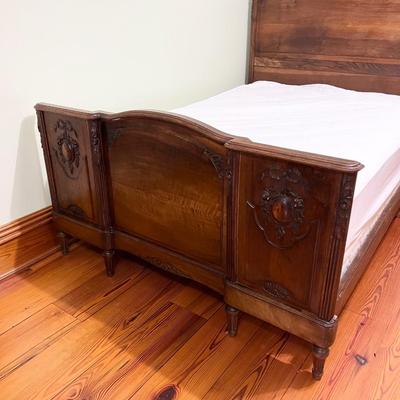 Solid Mahogany Full Size Antique Bed