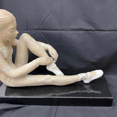 Austin Production 1988 Ballerina Figurine on Black Stand