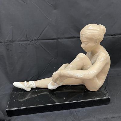 Austin Production 1988 Ballerina Figurine on Black Stand