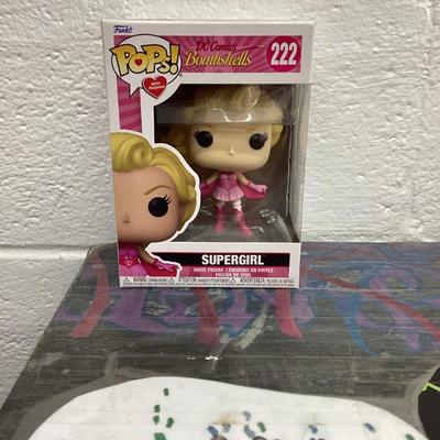 Funko pops 222 Supergirl