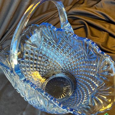 Tiara 1970s Basket