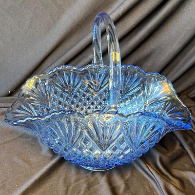Tiara 1970s Basket