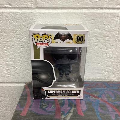 Funko pops, 90 superman soldier