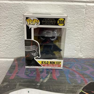 Funko pop 308 Kylo Ren supreme leader