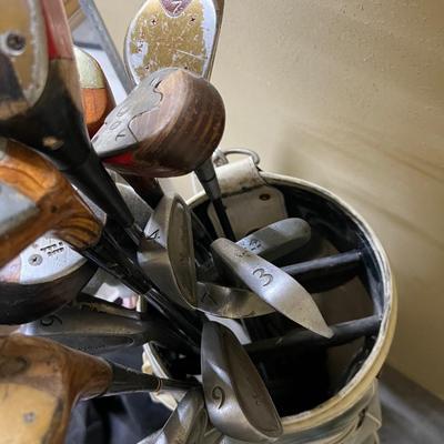 Vintage Ladies Blue White Bag Golf Clubs