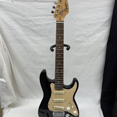 Fender Squire Mini Bass for Youth Like New 35" Tall