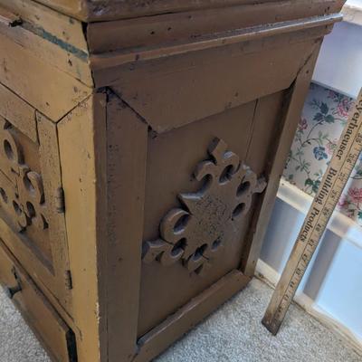Cute Vintage Nightstand, End table
