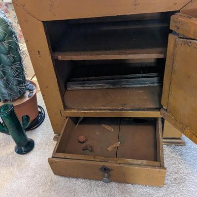 Cute Vintage Nightstand, End table