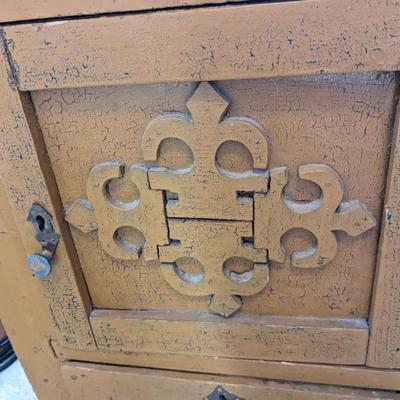 Cute Vintage Nightstand, End table