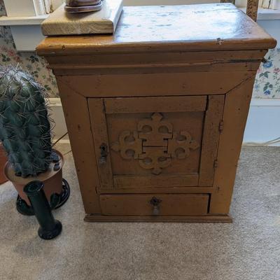 Cute Vintage Nightstand, End table