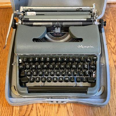 Vintage MCM Olympia SM3 Typewriter with Case