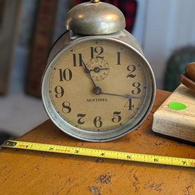 Vintage Ingraham Sentinel Desk Clock