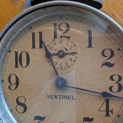 Vintage Ingraham Sentinel Desk Clock
