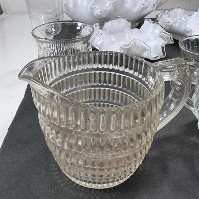 Dish rack shabby chic decorative Hibel plates Fenton Silver light bowls