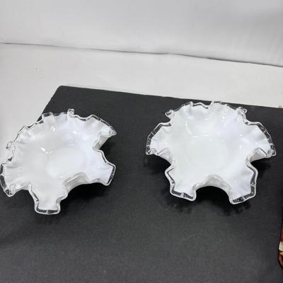 Dish rack shabby chic decorative Hibel plates Fenton Silver light bowls