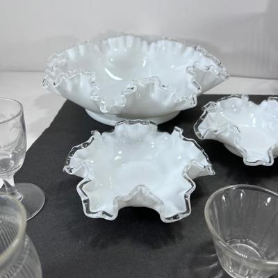 Dish rack shabby chic decorative Hibel plates Fenton Silver light bowls