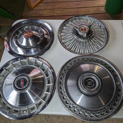 Vintage Old's, Crown Vic, Ford Falcon, Chevy Hubcaps