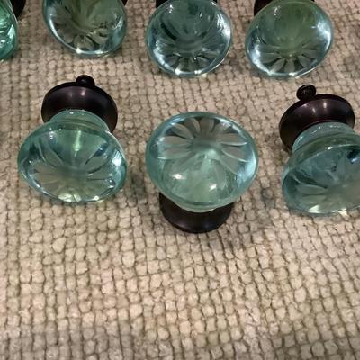 241 Set of 10 Seaglass Green Knobs/Pulls with Floral Etching