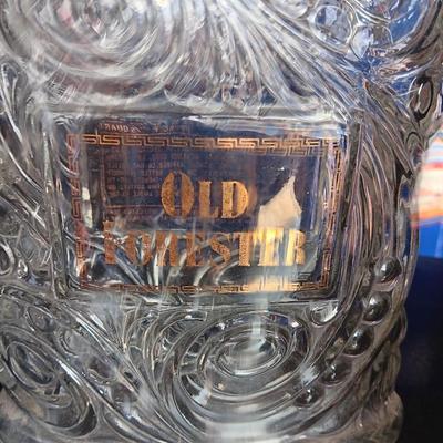 Churchill Downs 95th Run for the Roses Decanter and Old Forester Bottle