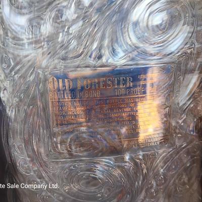 Churchill Downs 95th Run for the Roses Decanter and Old Forester Bottle