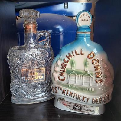 Churchill Downs 95th Run for the Roses Decanter and Old Forester Bottle
