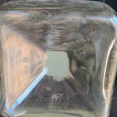 Three vintage decanters Old Charter - Quail -