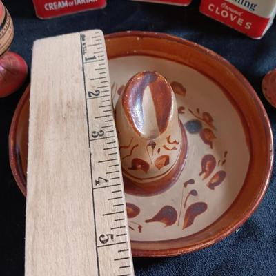 Pottery Sombrero with wooden Mexico salt & pepper shakers and metal spice tins