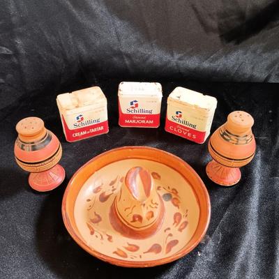 Pottery Sombrero with wooden Mexico salt & pepper shakers and metal spice tins