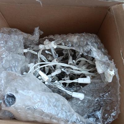 Lighted yard Sculpture Outdoor Christmas Decor 6 Ft. UPSWEPT Tree with 350 lights