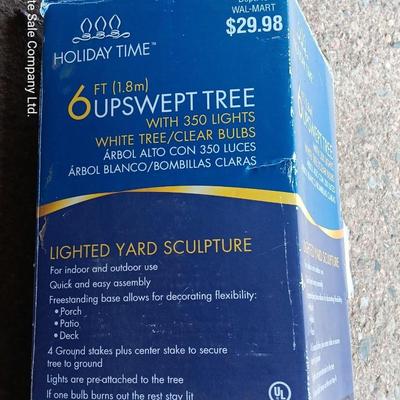 Lighted yard Sculpture Outdoor Christmas Decor 6 Ft. UPSWEPT Tree with 350 lights