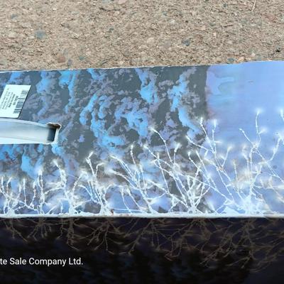 Lighted yard Sculpture Outdoor Christmas Decor 6 Ft. UPSWEPT Tree with 350 lights