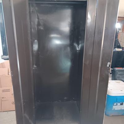 Large tin storage locker