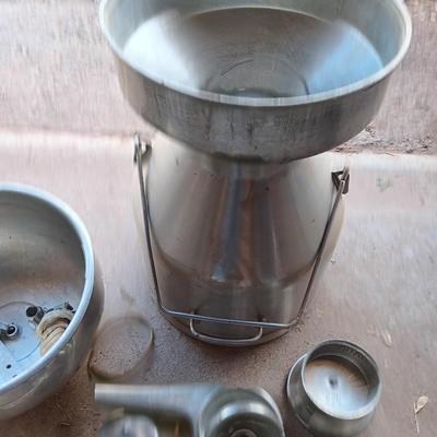 Stainless steel Milking machine - bucket - with hoses and a cream separator