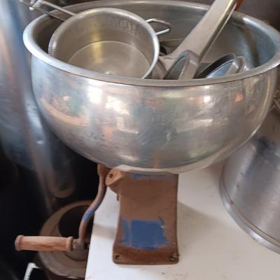 Stainless steel Milking machine - bucket - with hoses and a cream separator