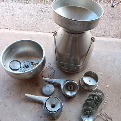 Stainless steel Milking machine - bucket - with hoses and a cream separator