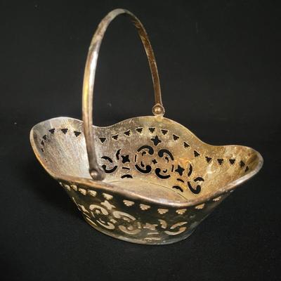 Unique Silverplate Pieces incl Godinger and Reed & Barton (DR-DW)