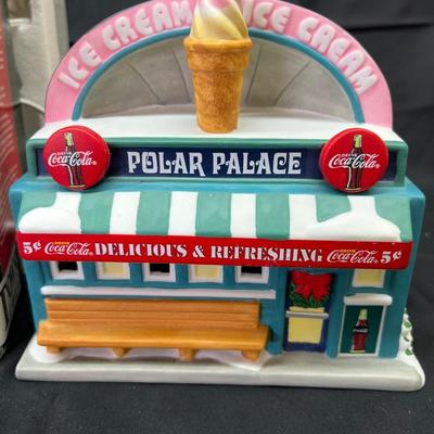 Coca Cola Coke Town Collection 1999 Polar Palace