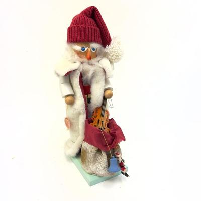 493 Original Steinbach White Santa Nutcracker 16.5â€ high with Tag