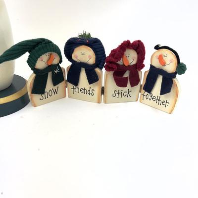 497 Large 23â€ Wooden Snowman Nutcracker with Small Wooden Sign