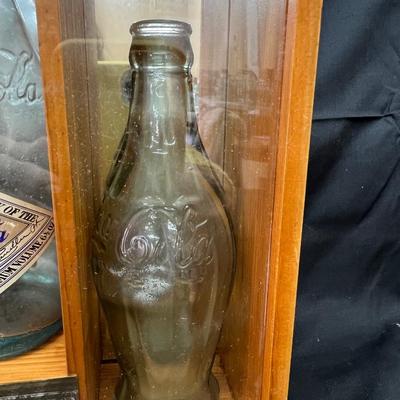 Coke Coca-Cola Vintage Commemorative 3 Bottle Set Wooden Display 1899, 1900, 1915