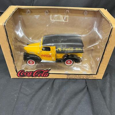 Vintage 2000 Canopy Delivery Van Bank Truck Coke Coca-Cola New in Box