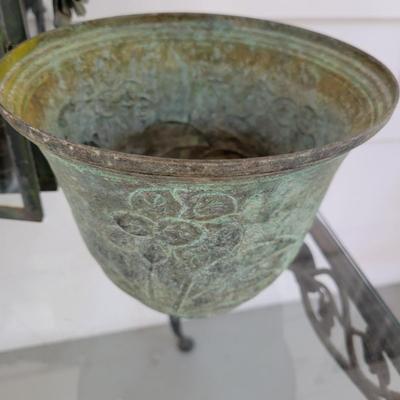 Assortment of Garden and Patio Accents (BP-DW