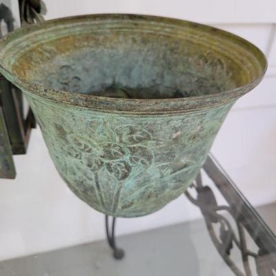 Assortment of Garden and Patio Accents (BP-DW