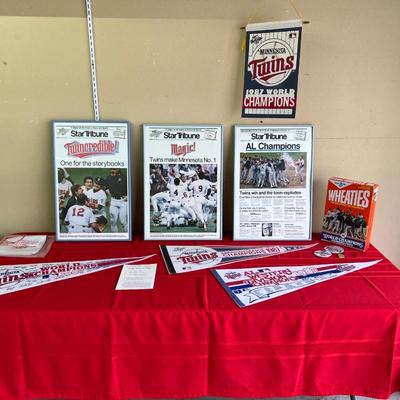 Large Collection Minnesota Twins World Series Champions 1987 & 1991 Memorabillia Posters Wheaties Box Pendants Buttons