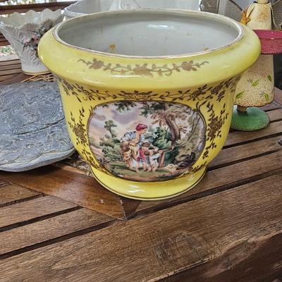 Assorted Pots & Garden Items  (BP-JS)