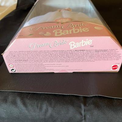 Vintage Barbie Dream Bride 1996 New in Box